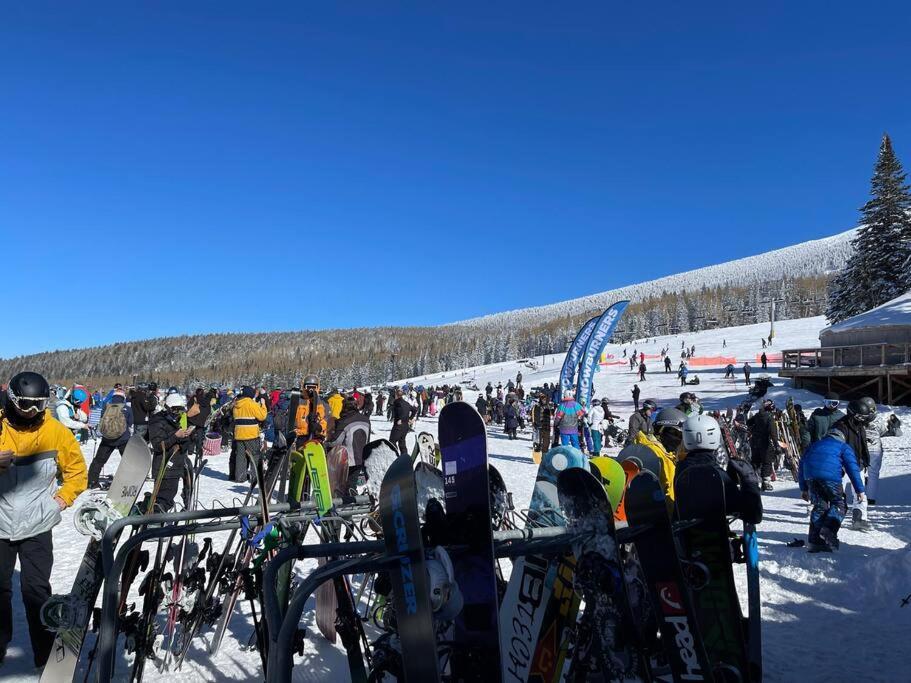 Luxury Home Downtown Nau Route 66 Snowbowl سارية العلم المظهر الخارجي الصورة