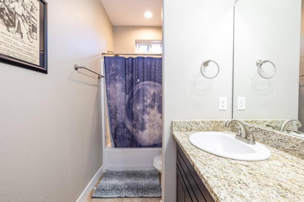 Luxury Home Downtown Nau Route 66 Snowbowl سارية العلم المظهر الخارجي الصورة