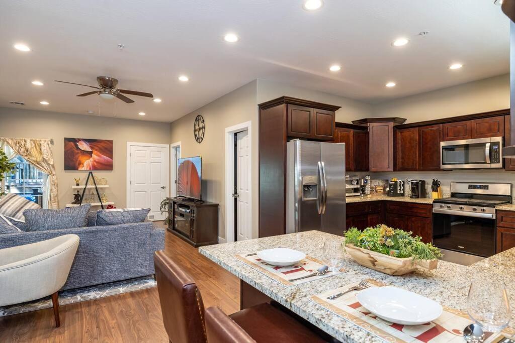 Luxury Home Downtown Nau Route 66 Snowbowl سارية العلم المظهر الخارجي الصورة