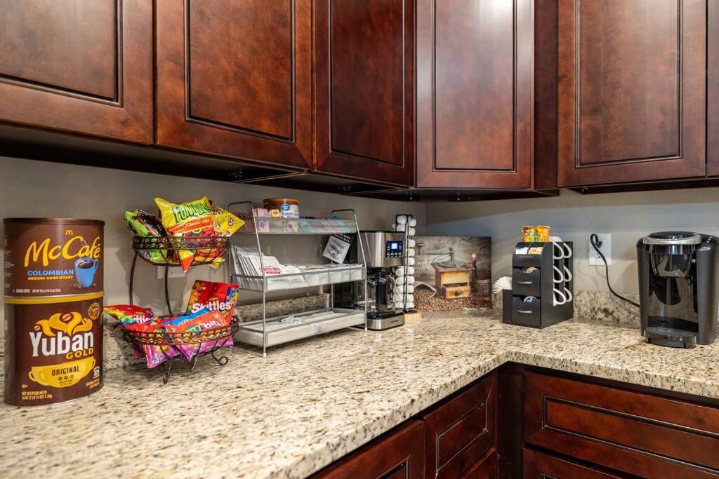 Luxury Home Downtown Nau Route 66 Snowbowl سارية العلم المظهر الخارجي الصورة